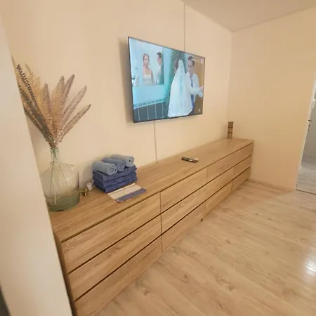 Apartment Trei